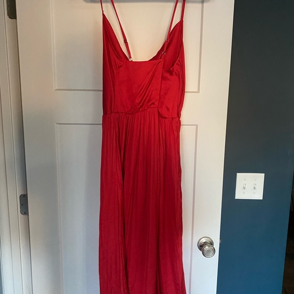 Red satin ModCloth dress w/ adjustable straps size XL with stretch defined waist - Picture 2 of 5